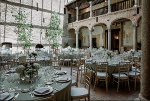 Salas para eventos corporativos y team building en Madrid en el castillo de Batres